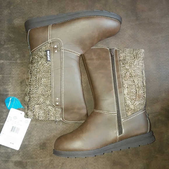 Muk Luks Shoes - Nwt muk luks Stacy boots size 9 brown